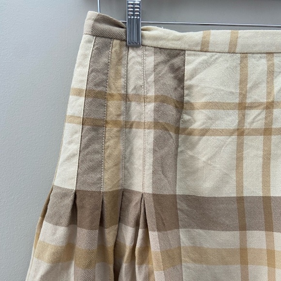 Vintage 70’s/80’s 100% Pure Wool Tan and Cream Women's Celtic Pleated Skirt - Picture 4 of 5
